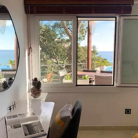 Estilo Mediterraneo A 200 M Playa Con Piscina فيلة