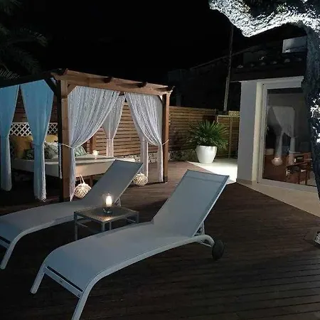 Villa Estilo Mediterraneo A 200 M Playa Con Piscina *