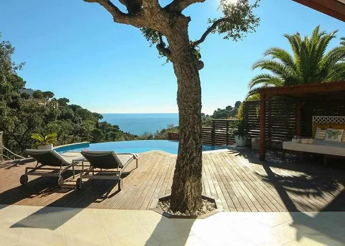 Estilo Mediterraneo A 200 M Playa Con Piscina